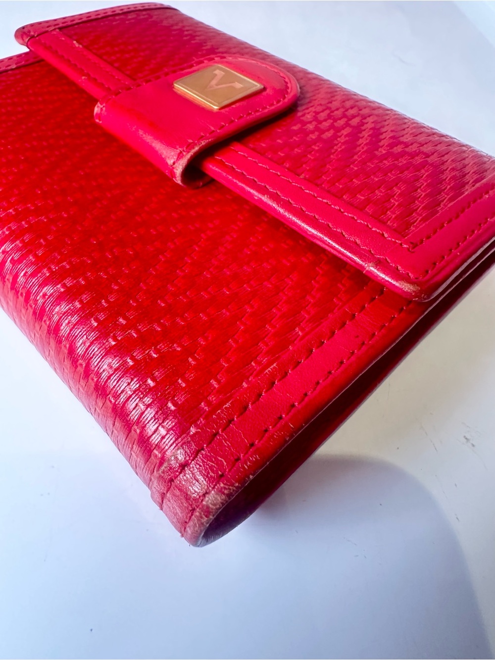 Valentino Rudy Red Textured Wallet - Picture 15 of 16